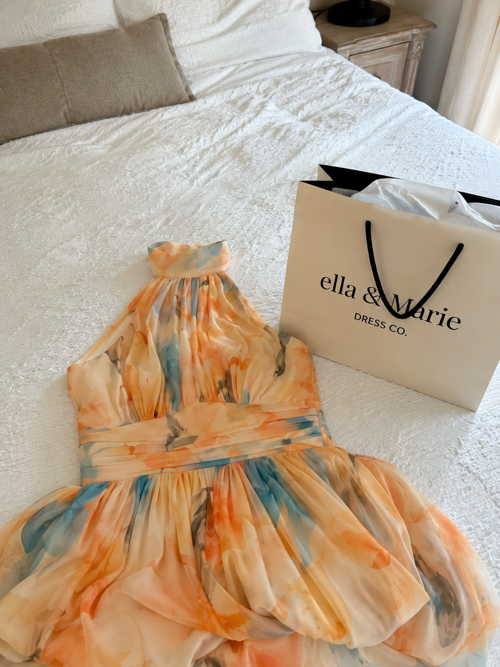 Antoinette | Robe Midi Douce, Col Halter