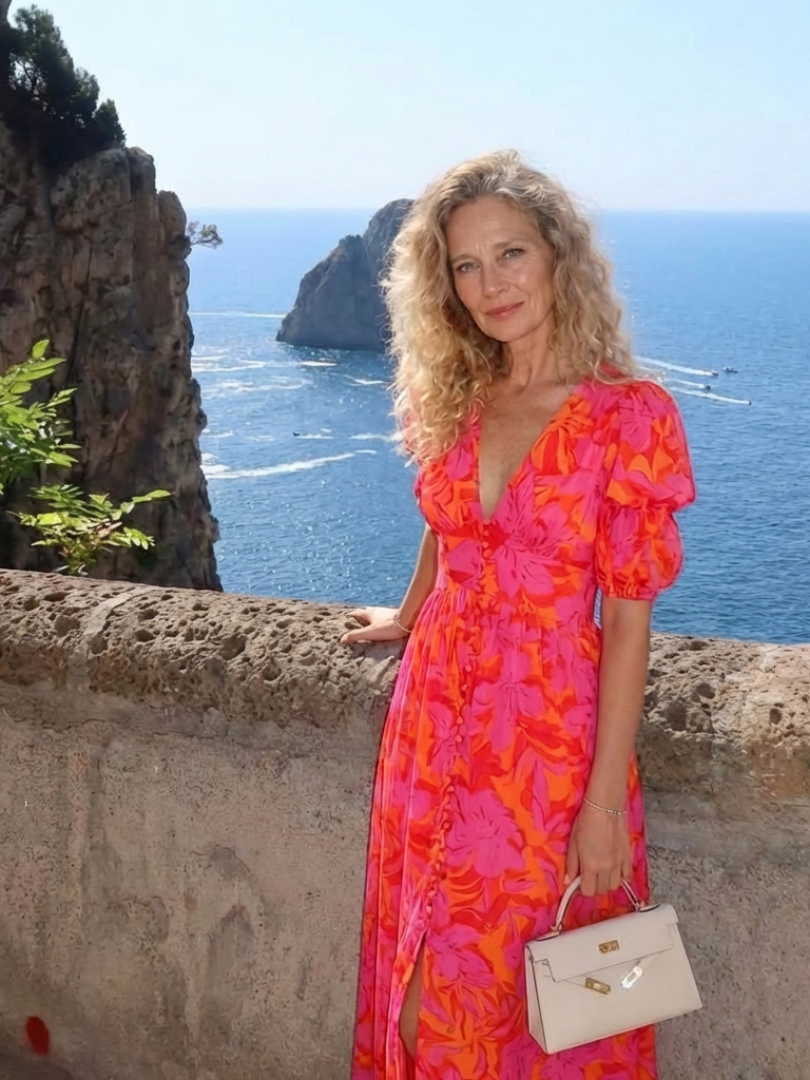 Salomé | Robe midi fleurie à manches bouffantes et col en V