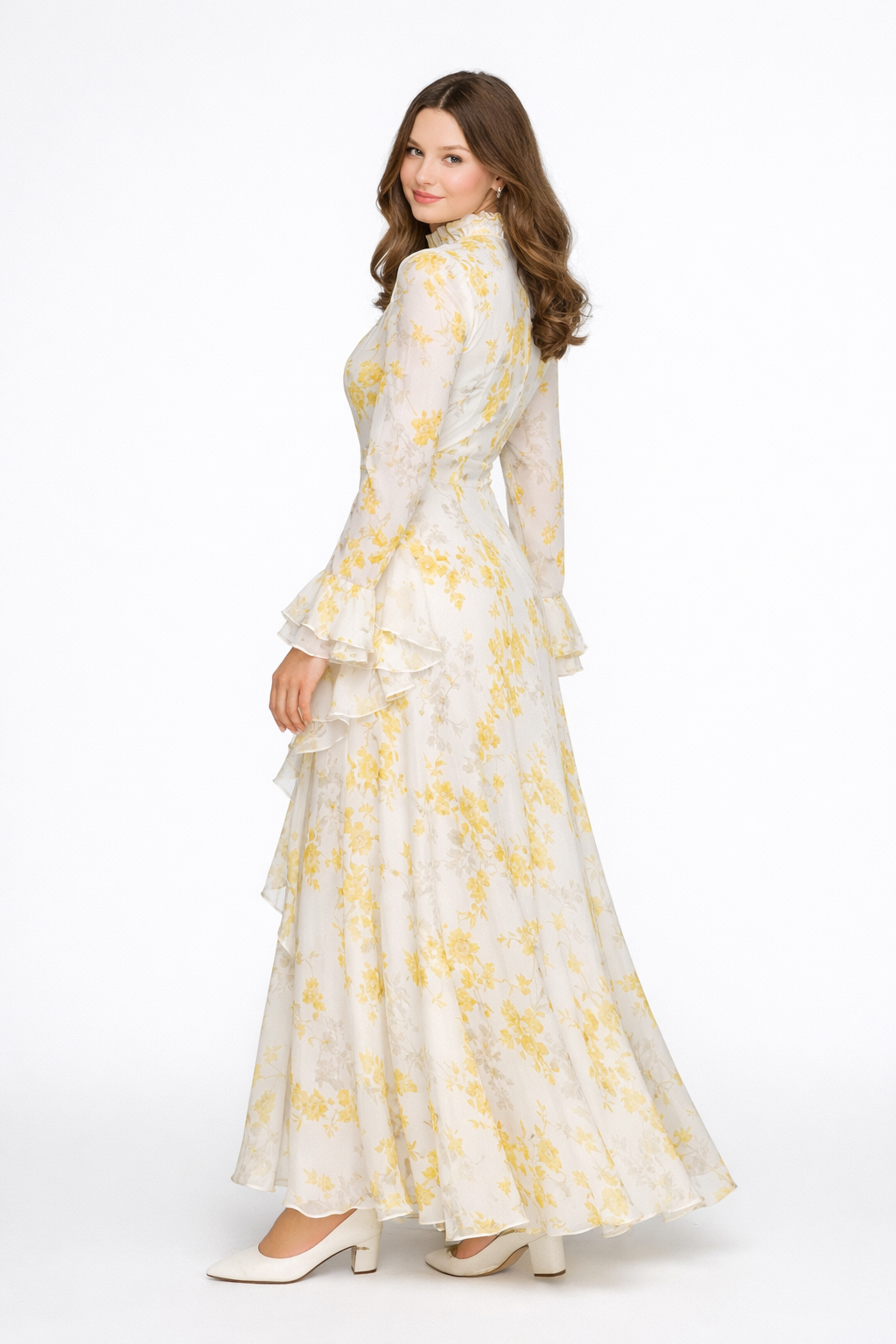 Elisabeth | Robe maxi asymétrique en mousseline beige à col roulé et imprimé peinture à l'huile