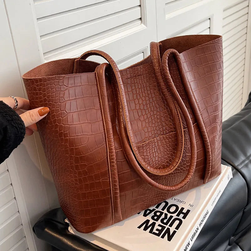 Christina™ | Borsa a spalla raffinata