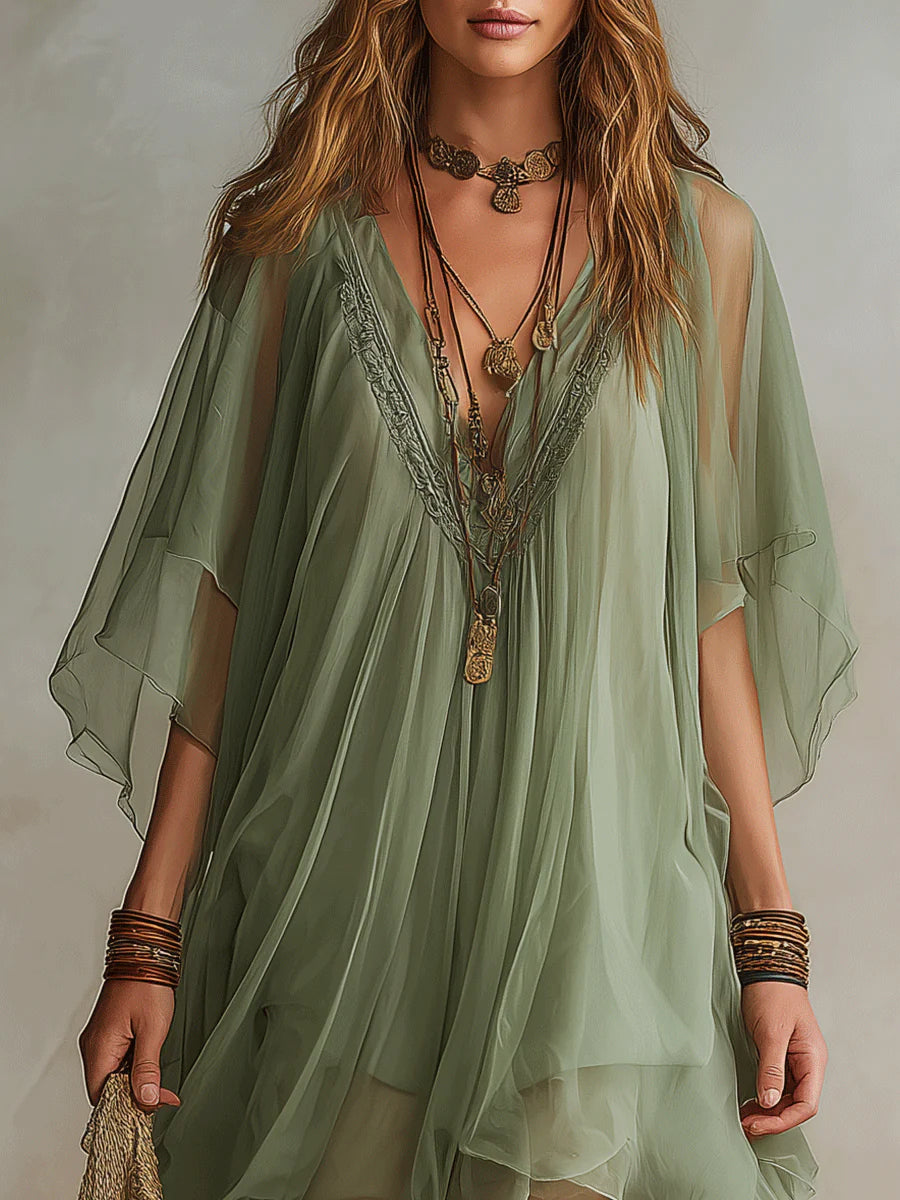Éloïse | Mini Robe Fluide en Mousseline Verte, Col en V