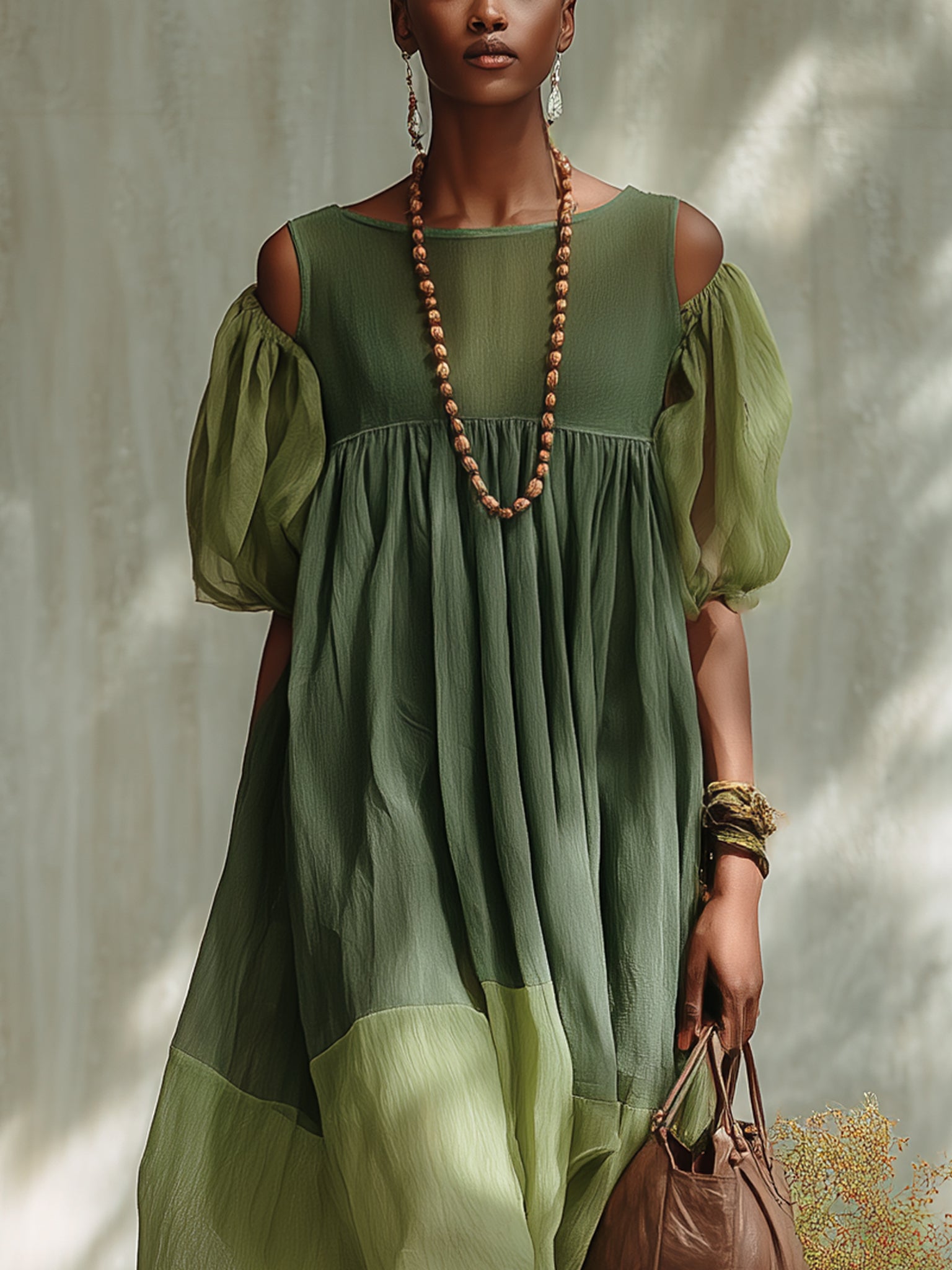 Céline | Robe Midi en Mousseline Verte, Épaules Dénudées