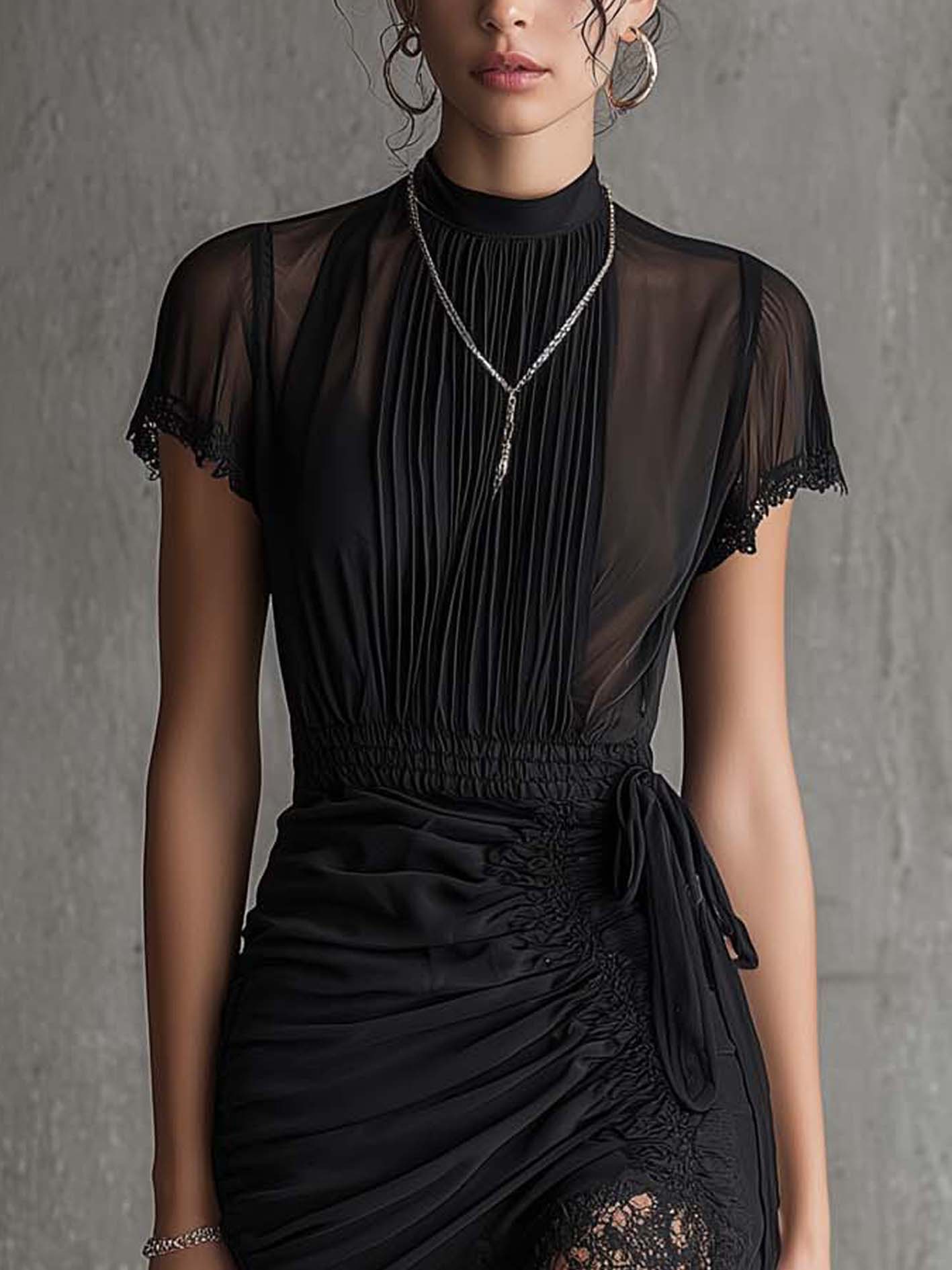 Séverine | Mini Robe en Mousseline, Taille Plissée, Bordure Dentelle