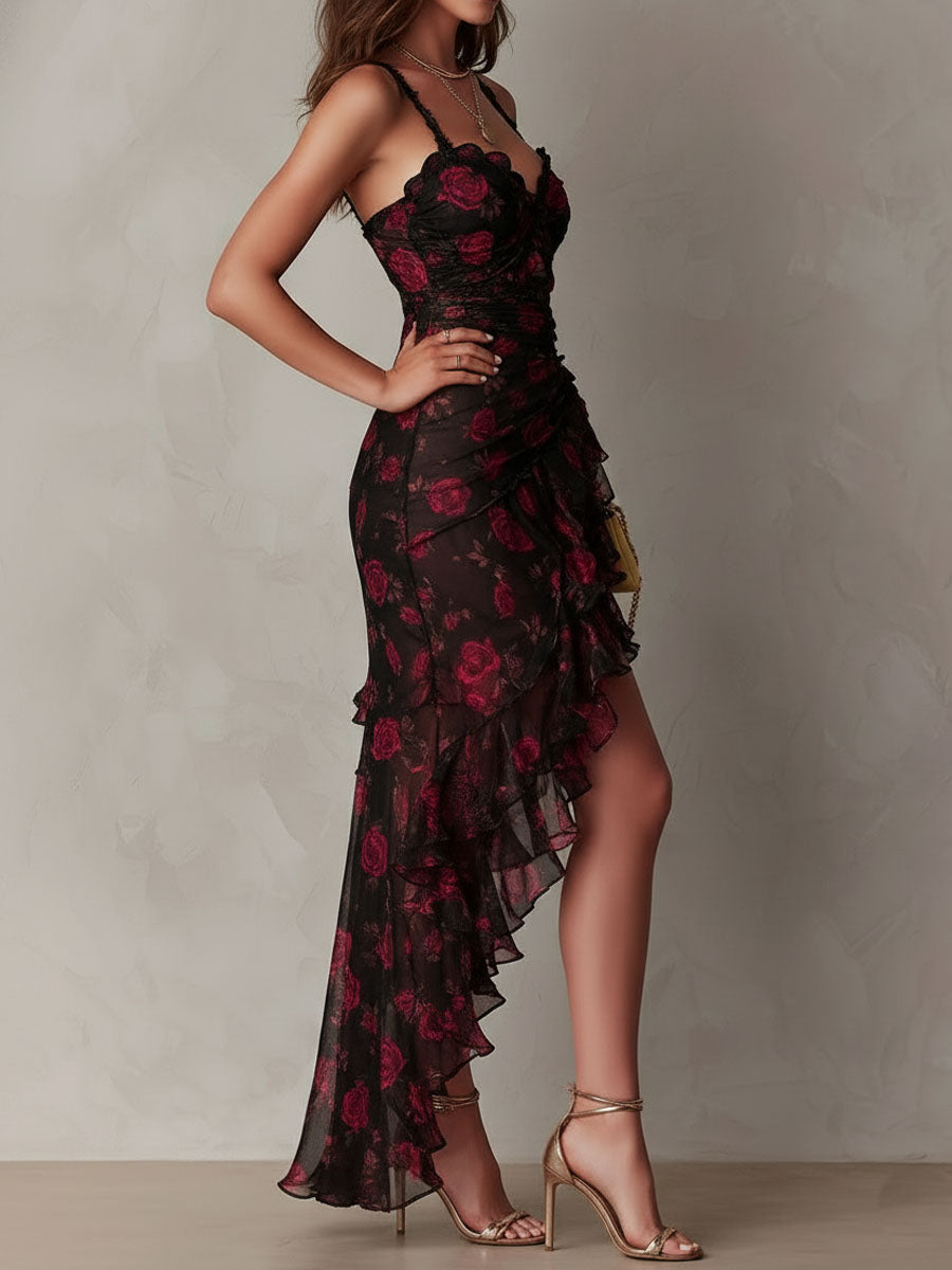 Edith | Robe courte drapée noire et rouge à fleurs et ourlet volanté