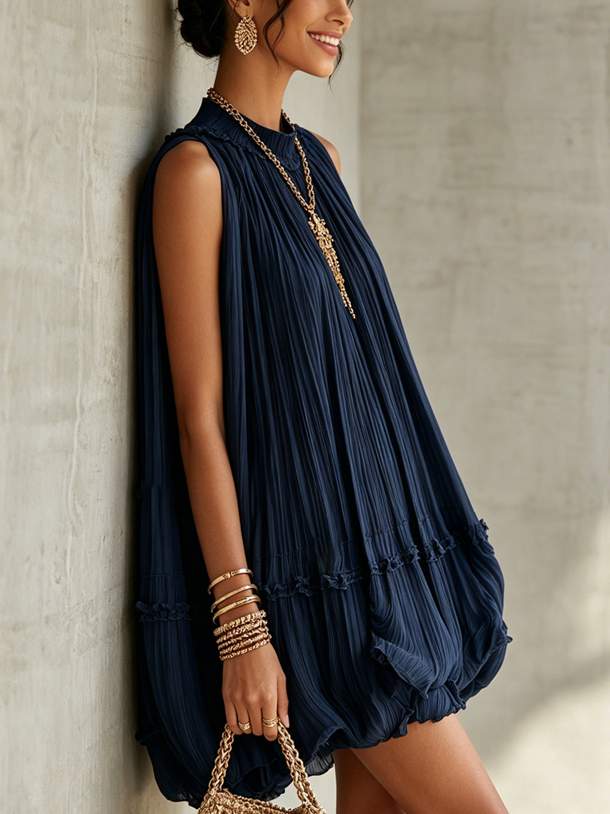 Océane | Mini Robe à Volants, Col Halter, Bleu Marine