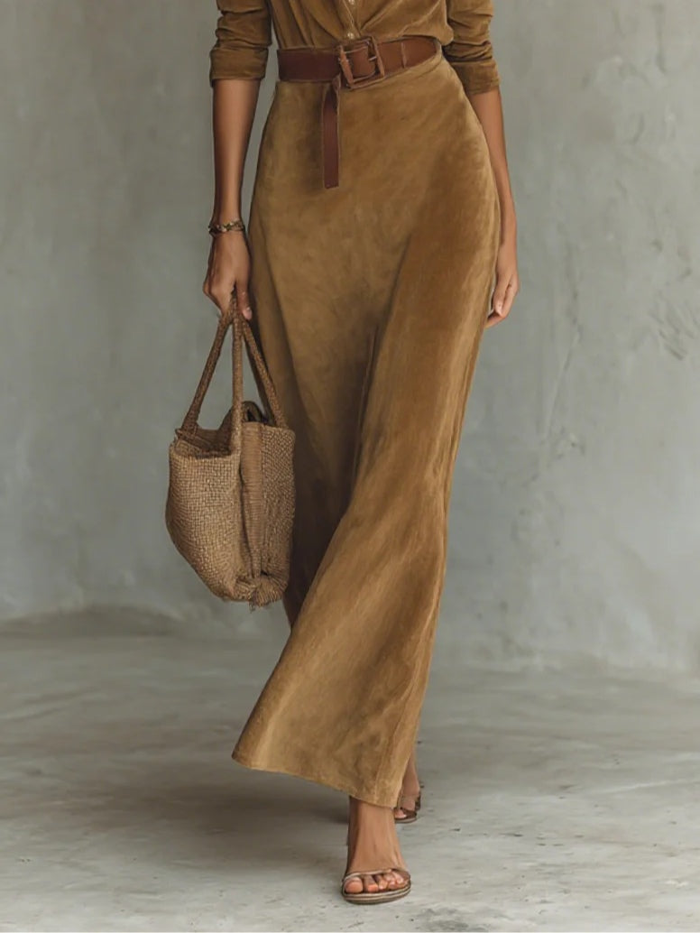 Corentine | Robe Maxi en Suédine, Col Revers