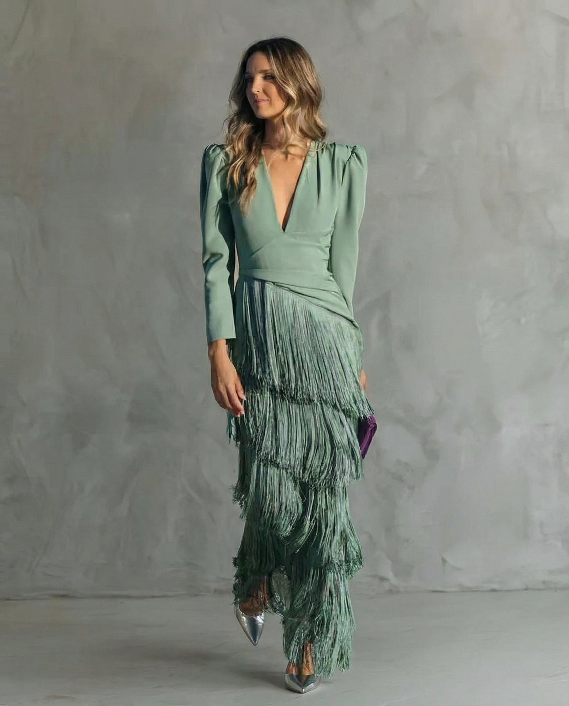 Clara | Robe Midi Élégante à Manches Franges